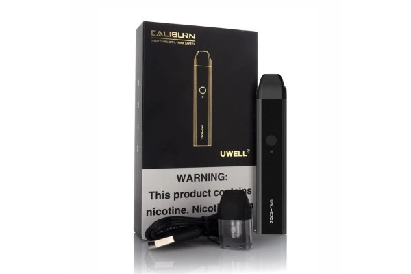 Uwell Caliburn Pod Mod Siyah, şarj kablosu ve kartuşlu set.